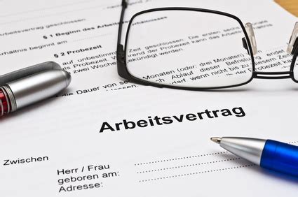 Form Und Inhalt Des Arbeitsvertrages Wissenswertes Zum Thema