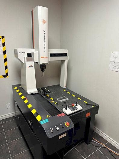 2021 Mitutoyo Crysta Apex V 574 Dcc Coordinate Measuring Machine Used