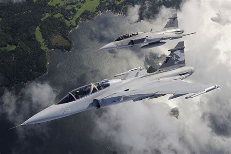 Military Photos Gripen NG and Gripen D in Formation