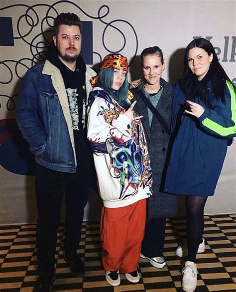 Pin By Emily Stewart On Billie Eilish Billie Teal Hair Billie Eilish