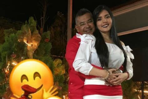 Néstor Reverol Pasó La Navidad Muy Feliz Con Su Joven Y Nueva Esposa