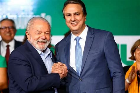 Governo Lula bloqueia verba para alfabetização transporte escolar e