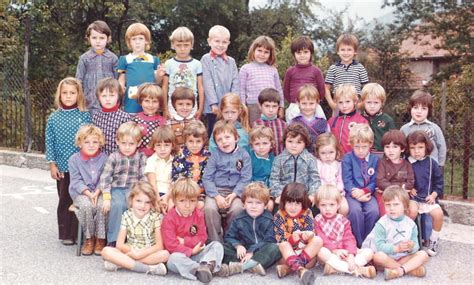 Photo de classe Année scolaire 1976 1977 de 1976 Ecole Primaire Gilly