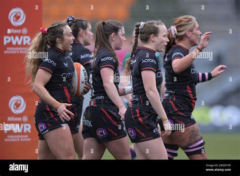 Sydney Gregson Of Saracens Women Scores Saracens Women Opening Try