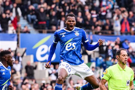 Habib Diallo E Meilleur Buteur S N Galais De L Histoire De La Ligue