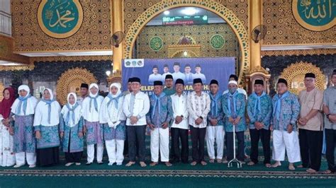 Lepas Calon Jemaah Haji Ke Tanah Suci Bupati Ibrahim Ali Minta Doa