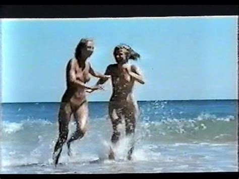 Naked Teresa Hamilton Small In Centrespread