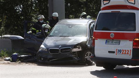 Stau Und Sperrung Auf Der Autobahn A1 Nach Unfall In Hamburg