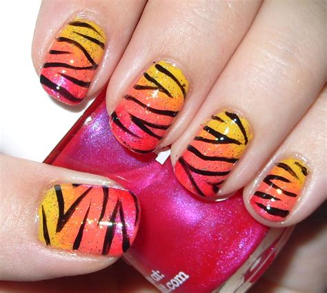 sharihearts: Tropical Tiger Nail Art