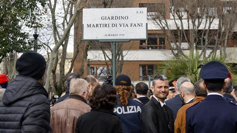 40 Anni Fa Il Rapimento Di Aldo Moro La Commemorazione In Via Fani