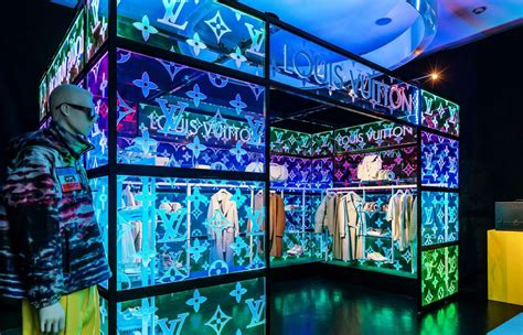 Why Pop Ups Are Changing The Future For Luxury Retail Brands Formroom