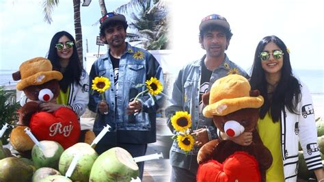 Adah Sharma Sunil Grover Promoting Their Web Series Sunflower S2