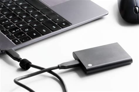 External SSDs : Choosing Between External SSDs and HDDs