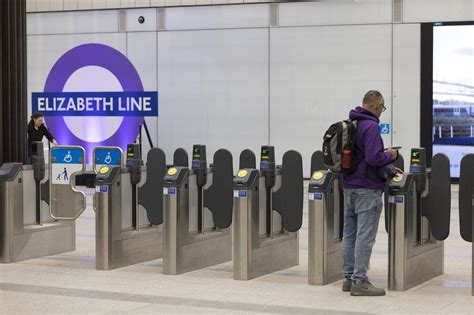 Bond Street Station Finally Opens On Elizabeth Line Bbc News