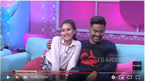 Nasib Hubungan Ayu Ting Ting Dan Robby Purba Terkuak Karena Panggilan