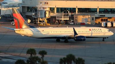 N838DN Boeing 737 932ER Delta Air Lines Sam Thomas JetPhotos