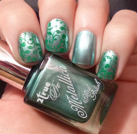 Lou is Perfectly Polished: Bright Green on Metallic Green Nails