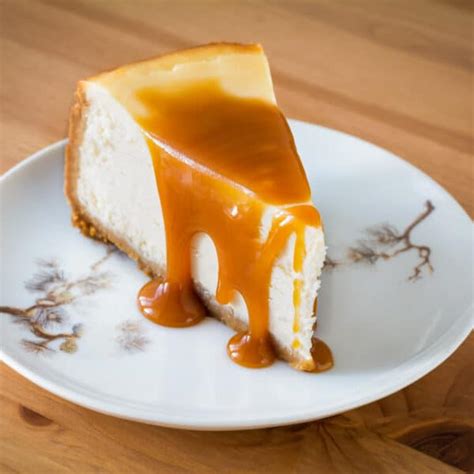 New York Cheesecake vs. Regular Cheesecake: 3 Key Differences & Which is Healthier