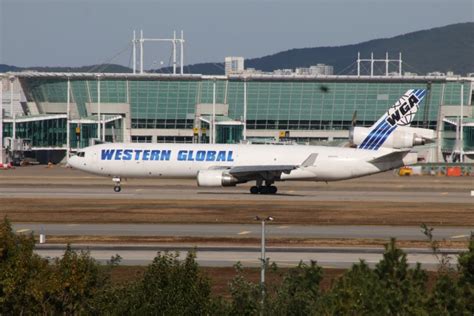 ウエスタングローバルエアラインズ McDonnell Douglas MD 11 N542KD 仁川国際空港 航空フォト by