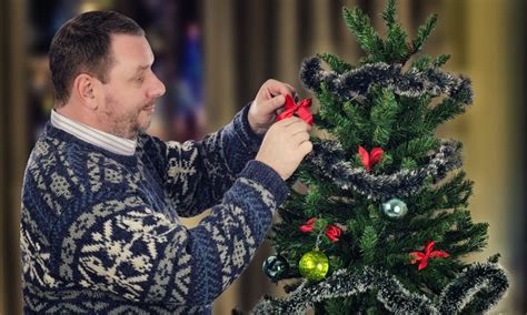 El Secreto del Árbol de Navidad para Atraer Dinero y Prosperidad El