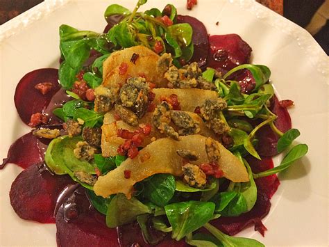 Carpaccio Von Roter Bete Mit Feldsalat Birnen Und K Rbiskernkrokant