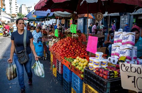 Currency Chaos in Venezuela Portends Write-Downs - WSJ