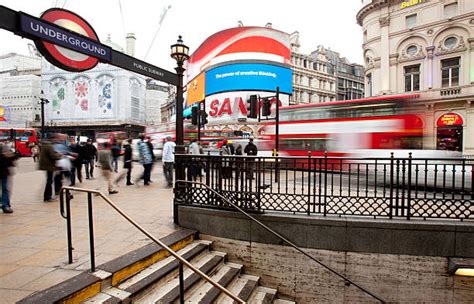 170 Stazione Della Metropolitana Di Piccadilly Circus Foto Stock