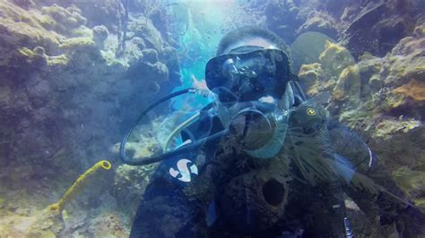 Diving The Blue Hole Belize Youtube