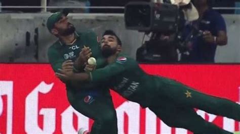 Asia Cup Final Deja Vu Strikes Again For PAK Asif Ali Shadab Collid