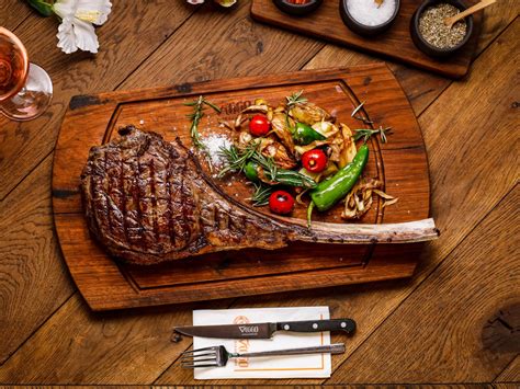 Black Angus Tomahawk Steak Creekstone 1kg Viggo Steakhouse