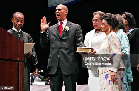 Cory Booker Family Photos and Premium High Res Pictures - Getty Images