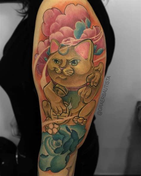 Maneki Neko Tattoos Explained: Origins, Meanings & Symbols