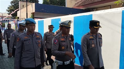 Kapolres Probolinggo Sidak Kantor Pelayanan Sim Untuk Antisipasi Calo