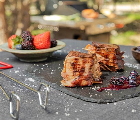 Filete A La Parrilla Con Salsa De Frutos Rojos