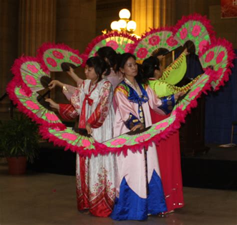 Traditional Korean Fan Dance