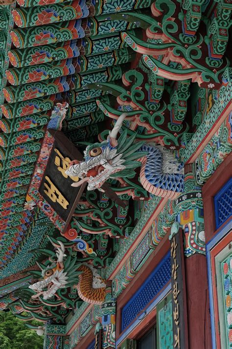 Korean temples’ marvelous woodwork : r/korea