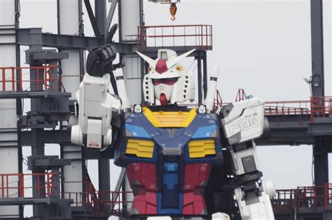 Japoneses Constroem Rob Gundam Gigante De Metros De Altura Think