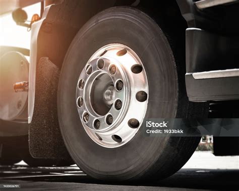 depan ban semi trailer truck wheels velg ban karet transportasi truk