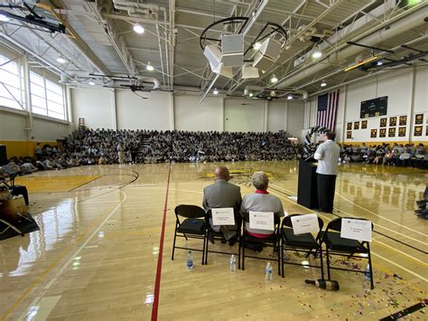 E&S Earns Title as National Blue Ribbon School! [PHOTOS AND NEWS COVERAGE] – Carver Engineering