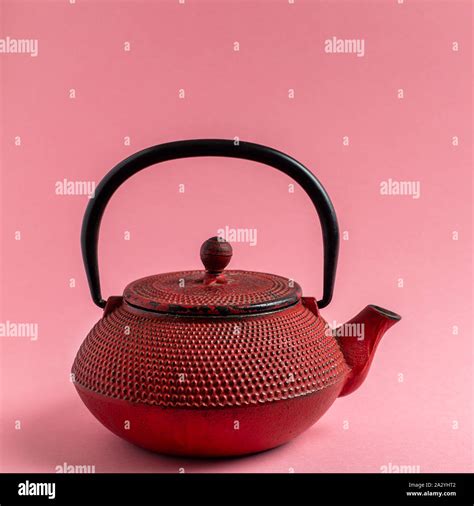 Cast Iron Tea Hi Res Stock Photography And Images Alamy