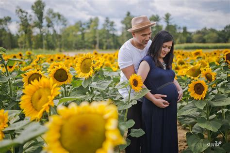 Elsa Maternity Session Tendercrop Farm Dover NH Stovila NH