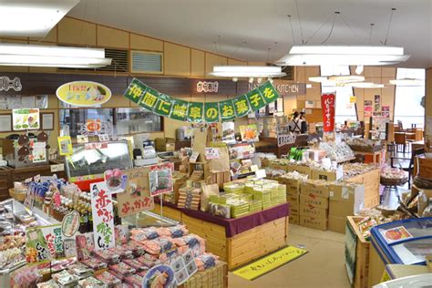 家族で栗拾いを楽しもう｜岐阜で日帰りグルメ旅行｜みんなの旅プラン【旅色】｜旅行プランは旅色で。