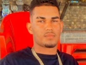 Jovem De Anos Assassinado Tiros Na Cabe A Ap S Ter Casa