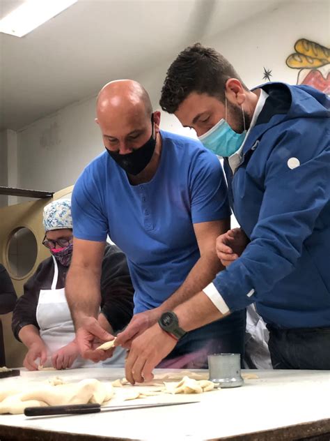 Actividad solidaria de Lucas Delfino y Martiniano Molina en William