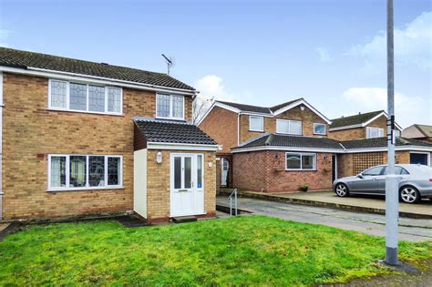 Whitegates Broughton Astley 3 Bedroom House Sstc In Goshawk Close