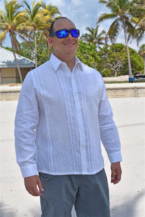 Daccord Mens Guayabera Embroidered Guayabera Wedding Shirt Premium