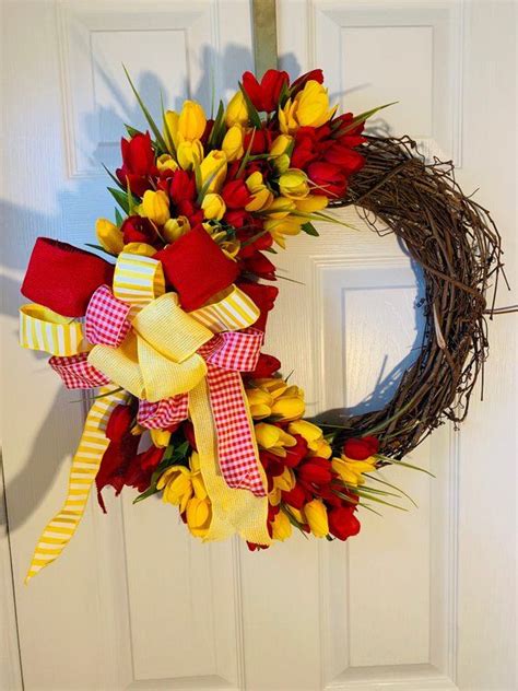 Large Tulip Grapevine Wreath Tulip Wreath Spring Wreath Etsy