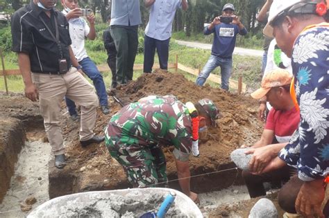 Tokoh Masyarakat Pasbar Hibahkan Tanah Dan Bangun Gedung Serba Guna