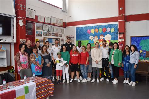 Escola B Pe Lombo Da Guin Recebeu Comitiva Alvi Negra Clube