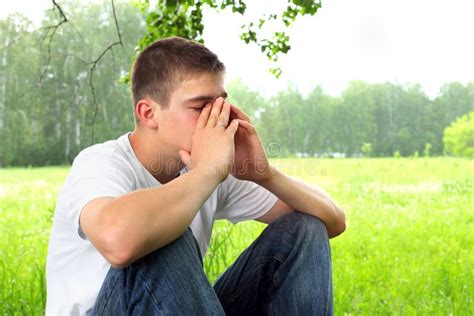 Adolescent Triste Photo Stock Image Du Perdu Agitation 13346292